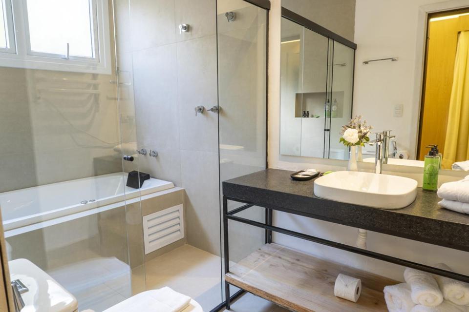 Boutique Figueira Da Serra Inn